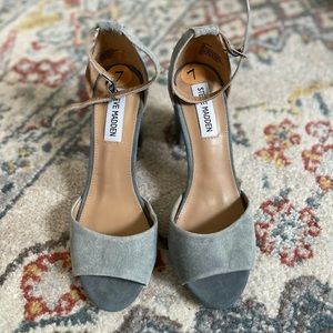 NWOT Steve Madden Blue Suede Sandals Heels Pumps 7